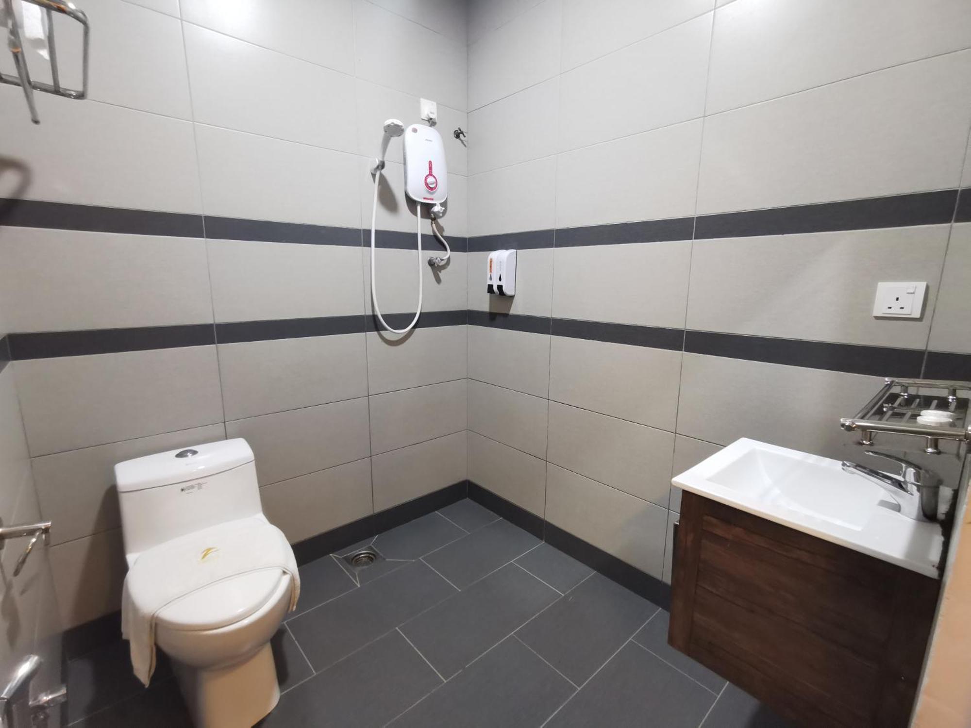 Zenz Hotel Kulai Ngoại thất bức ảnh