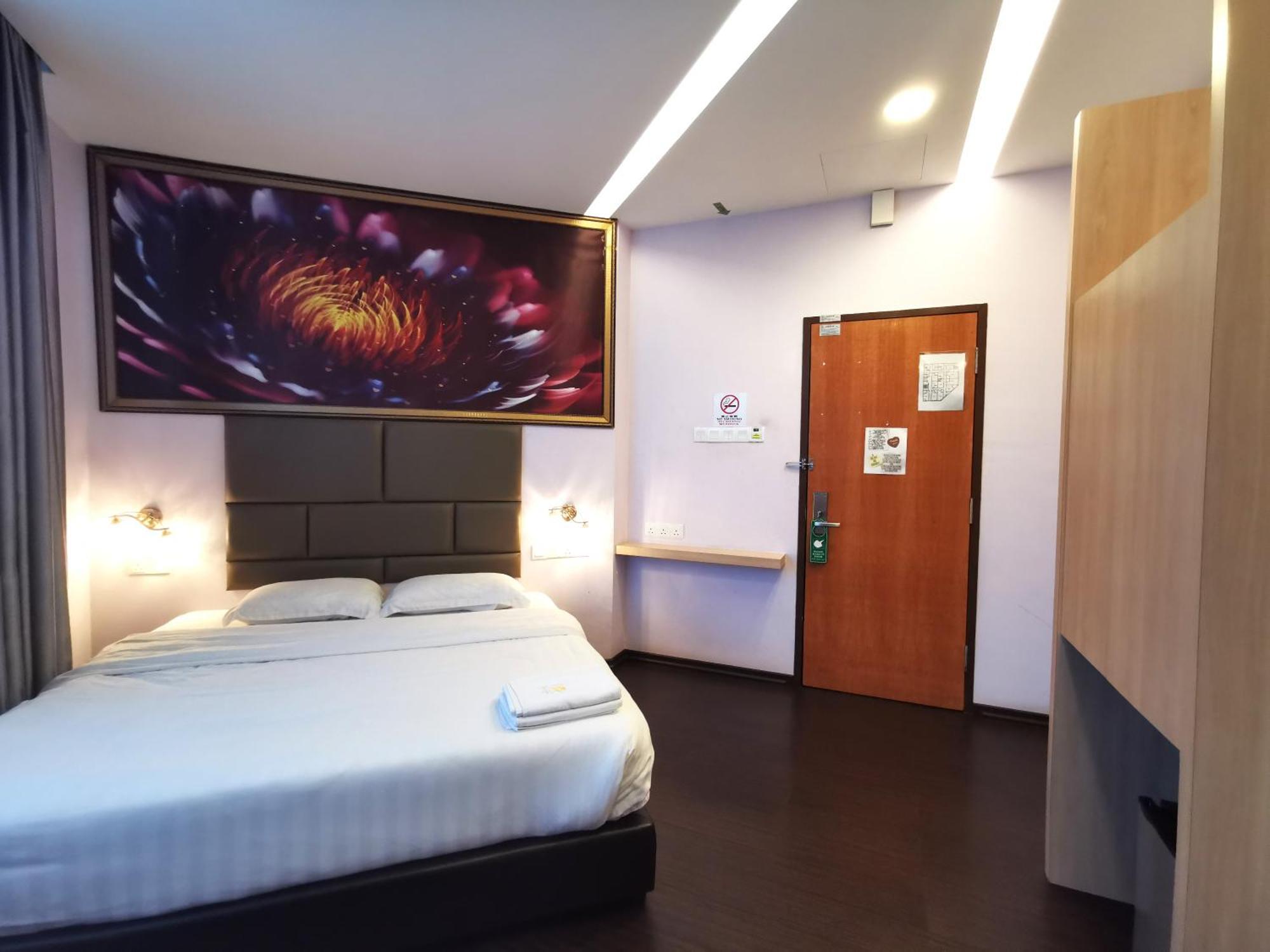 Zenz Hotel Kulai Ngoại thất bức ảnh