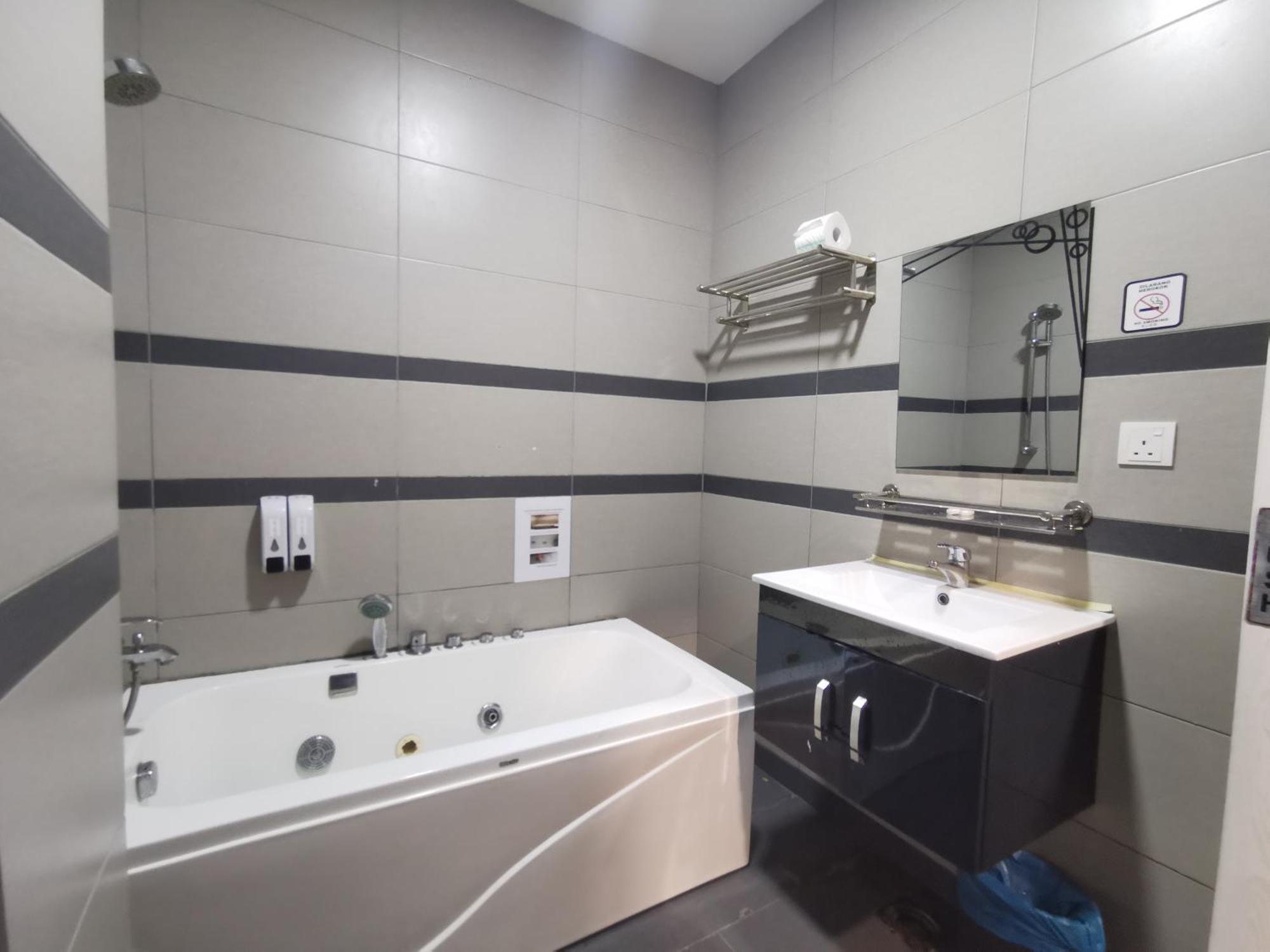 Zenz Hotel Kulai Ngoại thất bức ảnh